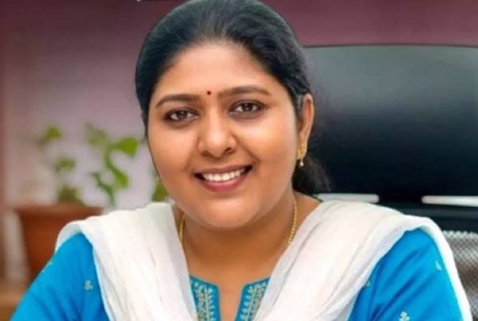 വ്യാജ ഫോൺകോൾ; വിദ്യയെ വിളിച്ചത് ഡെൽഹിയിലെ സൈബർ തട്ടിപ്പ് സംഘം Elathur MLA Vidya Balakrishnan