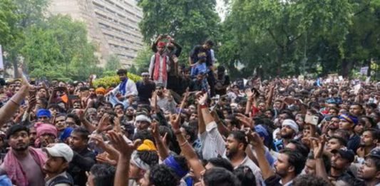 സിജെപി പാർലമെന്റ് മാർച്ചിൽ സംഘർഷം; ലാത്തിച്ചാർജ്, പോലീസിന് നേരെ കല്ലേറ് CJP Delhi Protest
