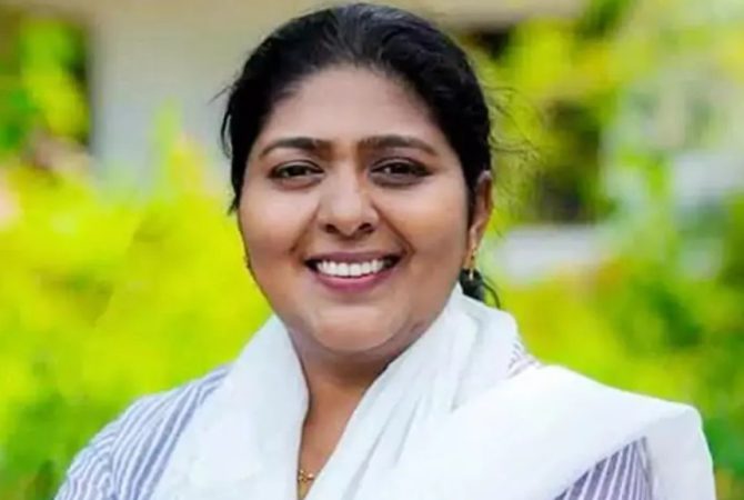 മന്ത്രിസ്ഥാനം വാഗ്ദാനം ചെയ്ത് വ്യാജ ഫോൺകോൾ; സിം ഉടമയെ കണ്ടെത്തി MLA Vidya Balakrishnan
