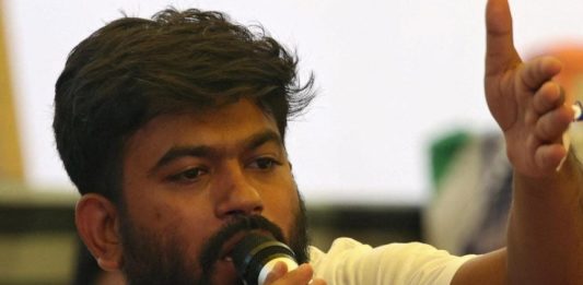 പ്രധാനമന്ത്രി കസേര വിട്ട് ഇൻഫ്ളുവൻസർ ആയിക്കോളൂ; മോദിയോട് അഭിജീത് ദീപ്കെ Abhijeet Dipke