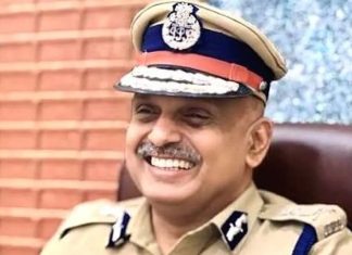 അനുമതിയില്ലാതെ വിദേശയാത്ര; എസ് ശ്രീജിത്തിന് അനുകൂലമായ റിപ്പോർട് തള്ളി ഹൈക്കോടതി adgp s sreejith