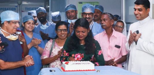 ദാനം ലഭിച്ച ഹൃദയവുമായി 13ആം വർഷം; സന്തോഷം പങ്കുവെച്ച് ശ്രുതി 13-years-heart-transplant-shruti