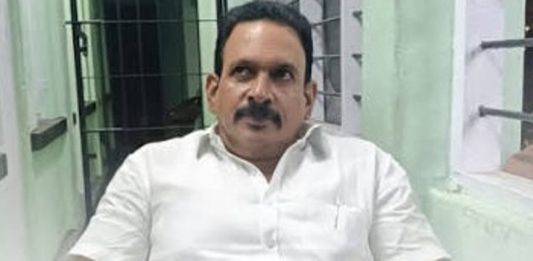 മുഖ്യമന്ത്രിയുടെ വാഹനം തടഞ്ഞ സംഭവം; ഡിസിസി അംഗം ചേന്തി അനിൽ അറസ്റ്റിൽ Chenthi Anil