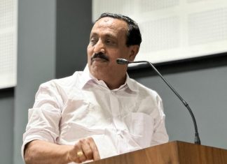 ജീവനക്കാരുടെ പ്രയാസങ്ങൾ ഗൗരവത്തോടെ കാണണം, ശമ്പള കുടിശിക ഉടൻ തീർക്കണം; എംപി MK Raghavan MP support Madhyamam Employees Strike in Kozhikode