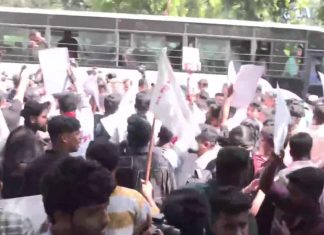 ഗ്യാനേഷ് കുമാറിന്റെ രാജി; ജന്തർ മന്തറിൽ പ്രതിഷേധം, നേതാക്കളെ അറസ്റ്റ് ചെയ്ത് നീക്കി DYFI Protest in Delhi Jantar Mantar