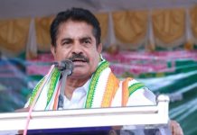 നിലപാടിൽ ഉറച്ച് അടൂർ പ്രകാശ്; തിങ്കളാഴ്ച എഐസിസിക്ക് പരാതി നൽകും Adoor Prakash