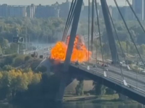 russian-drone-attack-kyiv-northern-bridge