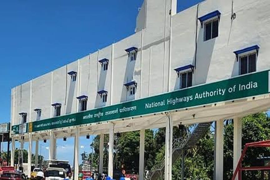 National Highway 66 Nattika toll collection halt National Highway 66 Nattika toll collection halt