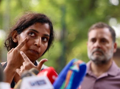 NSUI Leader Athira-Rahul gandhi