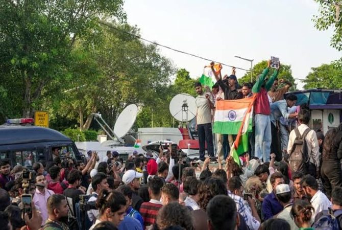 കോണോട്ട് പ്ളേസ് ഒഴിപ്പിച്ചു; 150ഓളം പേർ കസ്റ്റഡിയിൽ, നാളെയും പ്രതിഷേധം CJP Tiranga Rally Delhi