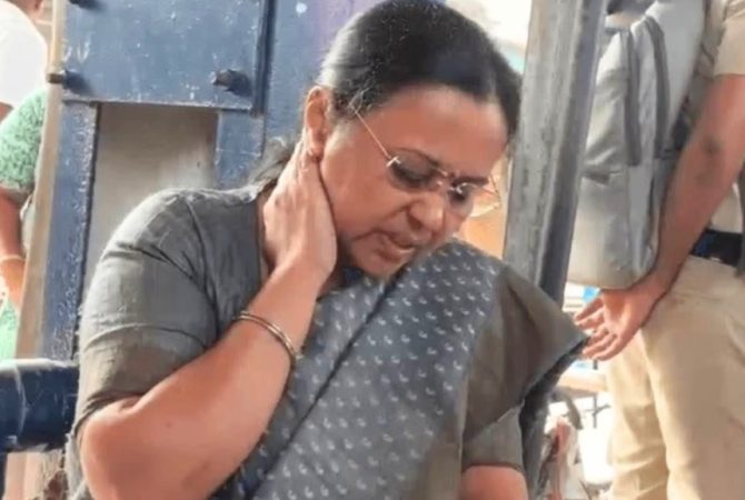 ‘വീണ ജോർജിനെ ആക്രമിക്കുന്നത് കണ്ടിട്ടില്ല’; മൊഴിമാറ്റി ഗൺമാൻ അഭിലാഷ് Veena George Injured