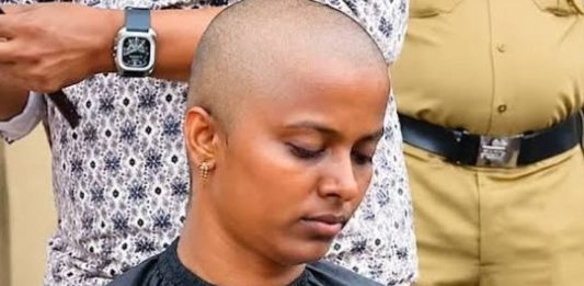 വളർമതിയെ പോലീസ് ബലംപ്രയോഗിച്ച് ആശുപത്രിയിലേക്ക് മാറ്റി; സംഘർഷം Valarmathi